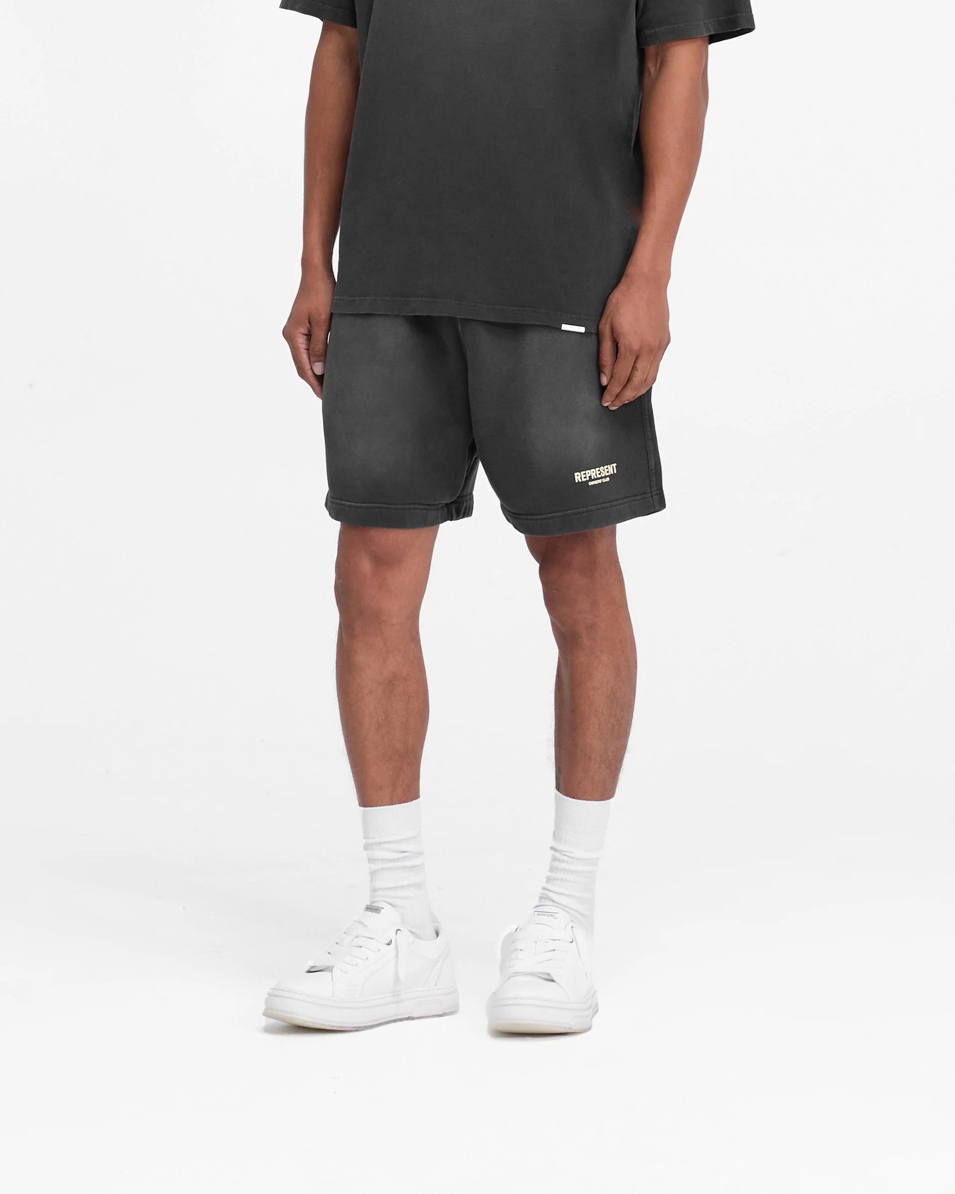 0022_OCBUTTERCREAMANDVBLACKMODELECOM_0002_OWNERSCLUB_VINTAGEGREY_BUTTERCREAM_TEE_SHORTS_VINTAGEGREY_1copy.webp