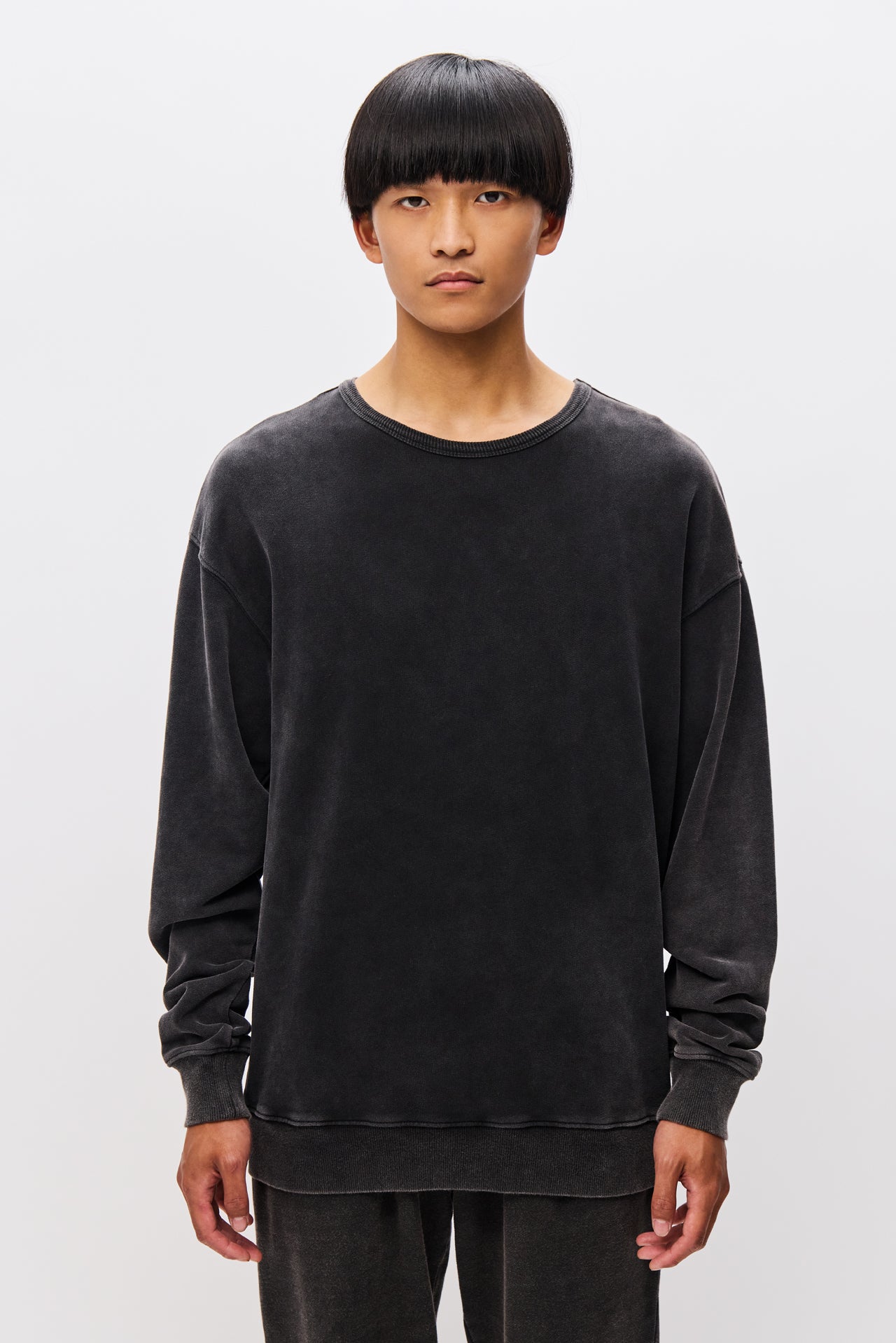 CLASSIC CREWNECK-VINTAGE BLACK