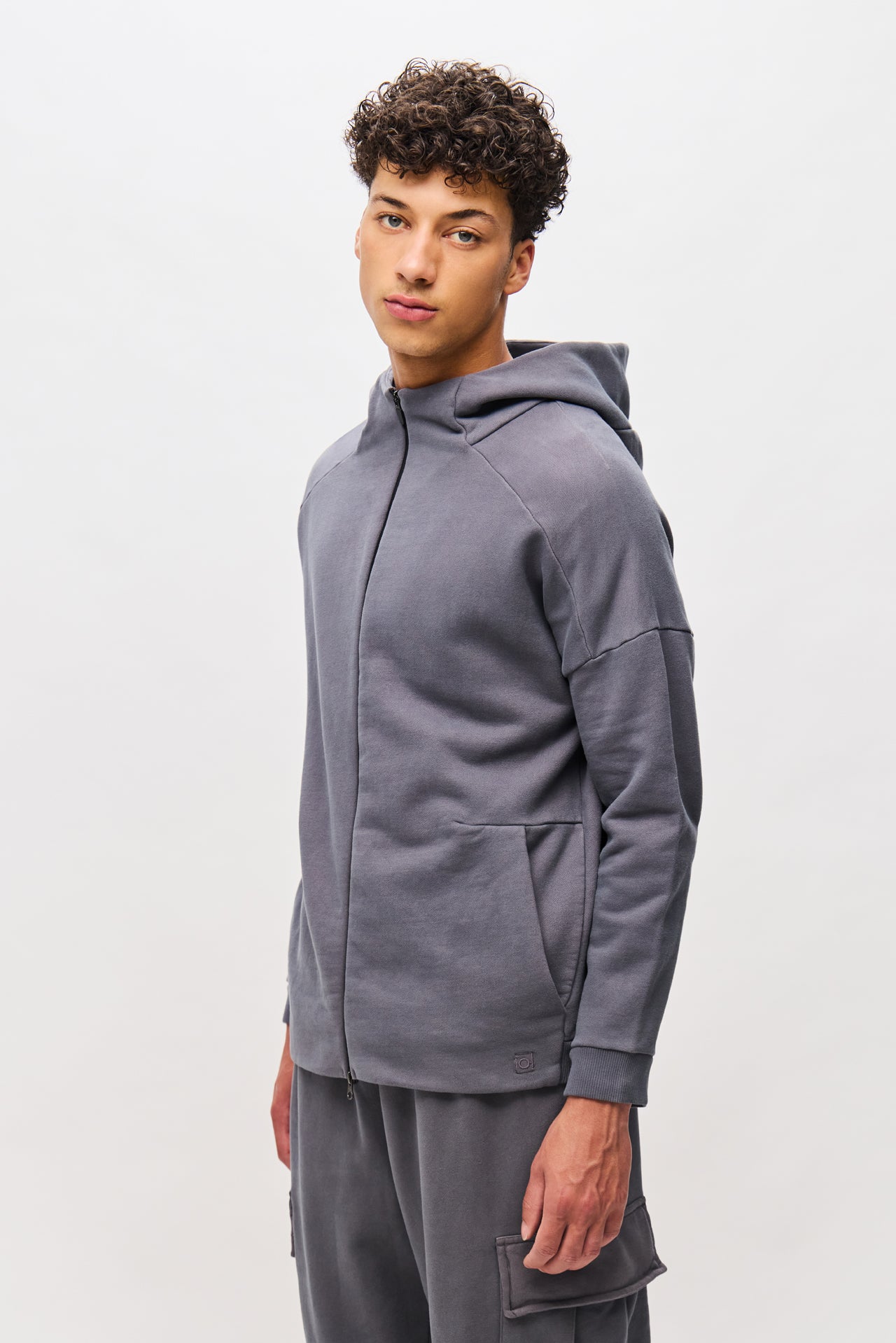 FULLZIP WITH SEAMING-GRAPHITE