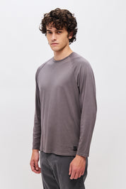 RELAXED RAGLAN LONGSLEEVE-GRAPHITE