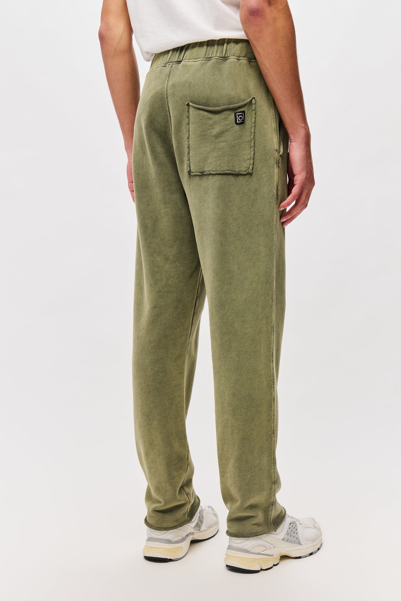 THE RAW EDGES SWEATPANT-VINTAGE KHAKI