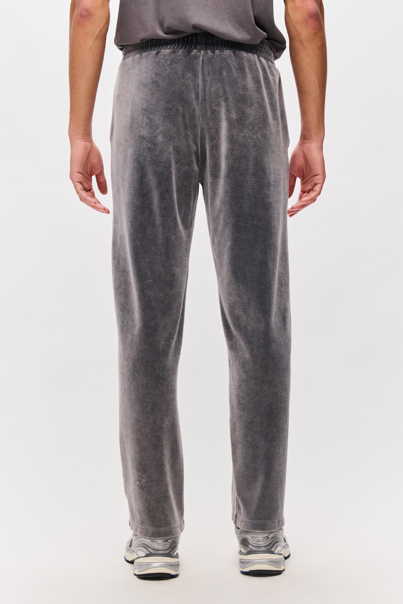 RELAXED VELVET SWEATPANTS-VINTAGE GRAPHITE